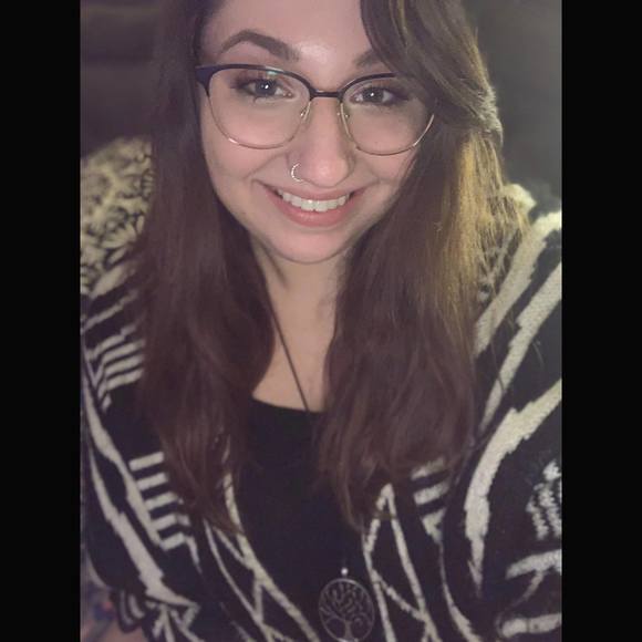 Meet your Posher, Victoria - Picture 1 of 1